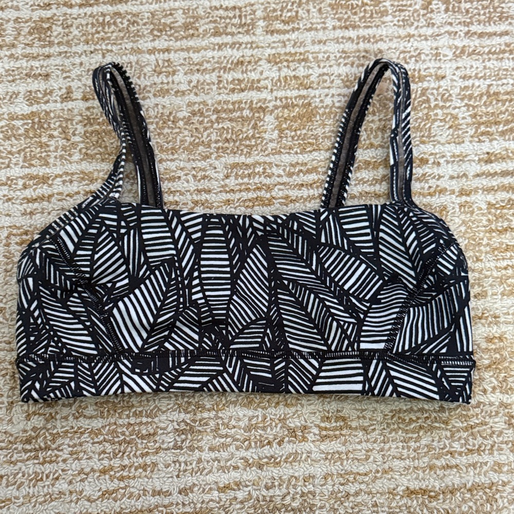 Lululemon Black and White Patterned Sports Bra